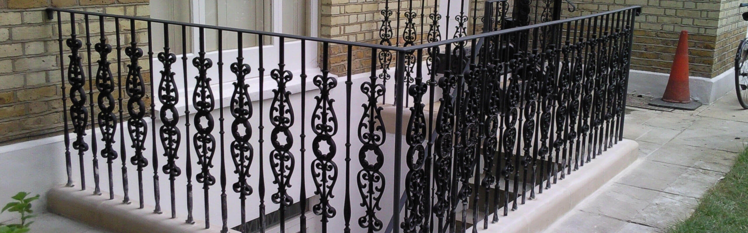 WE ARE COMMITTED TO DELIVERING UNCOMPROMISING QUALITY AND EXCEPTIONAL
METALWORK